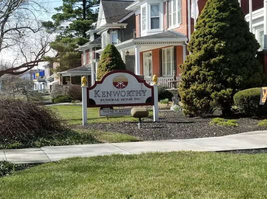 Kenworthy Funeral Home 269 Frederick Street Hanover Pennsylvania
