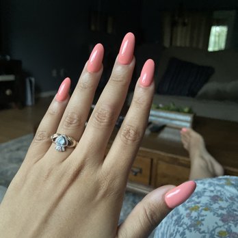 Star Nails - My nails before I went in for my appointment to SOAK off my acrylic and get a gel manicure - Nail Salons Near Me - Middletown, New York