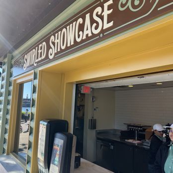 Swirled Showcase - Ice Cream & Frozen Yogurt Near Me - Lake Buena Vista, Florida