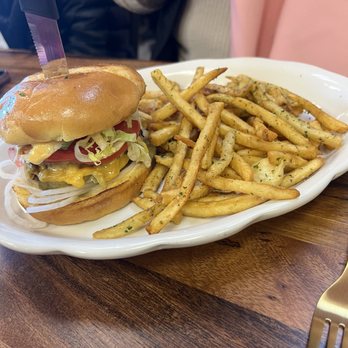Brunch Bliss & Bubbles - Smash burger - Breakfast & Brunch Near Me - Yakima, Washington Brunch Bliss & Bubbles - Smash burger - Breakfast & Brunch Near Me - Yakima, Washington
