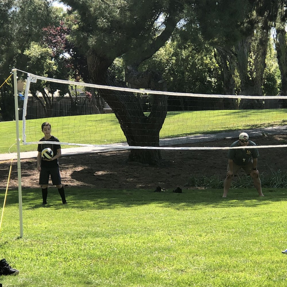 Lakewood Park - More grassy area - Parks Near Me - Sunnyvale, California