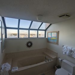 Four Seasons Resort - Jetted tub