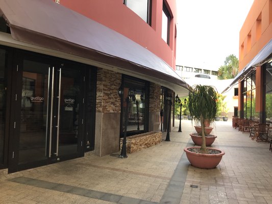 Creme Salon Photos