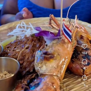 Elephant District - Prawn PAD THAI - Thai Near Me - Brooklyn, New York