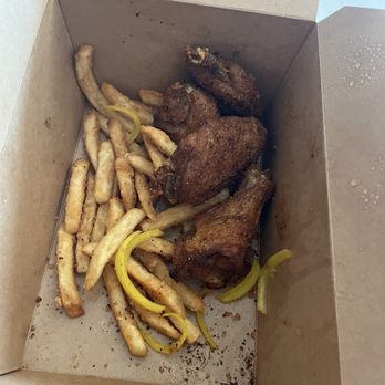 Dirty Birds - Half portion - fries and wings - Fast Food Near Me - Omaha, Nebraska