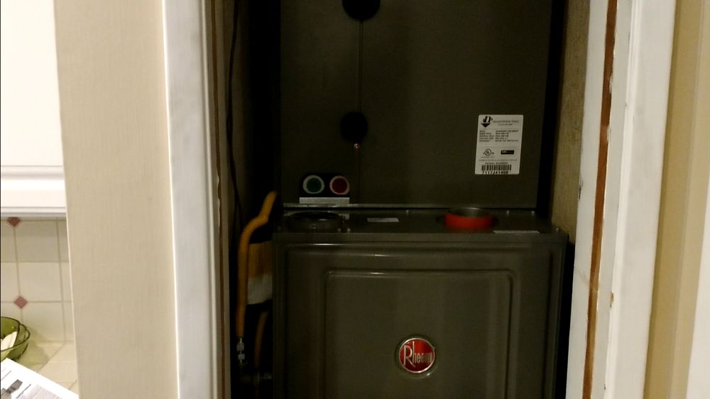 Slide of Electrician Services