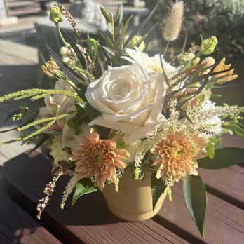 Flowers Beautiful - Florists Near Me - Delta, British Columbia