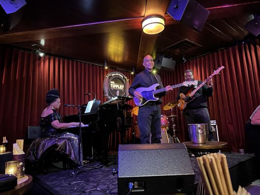 Mr. Tipple's Jazz Club by null