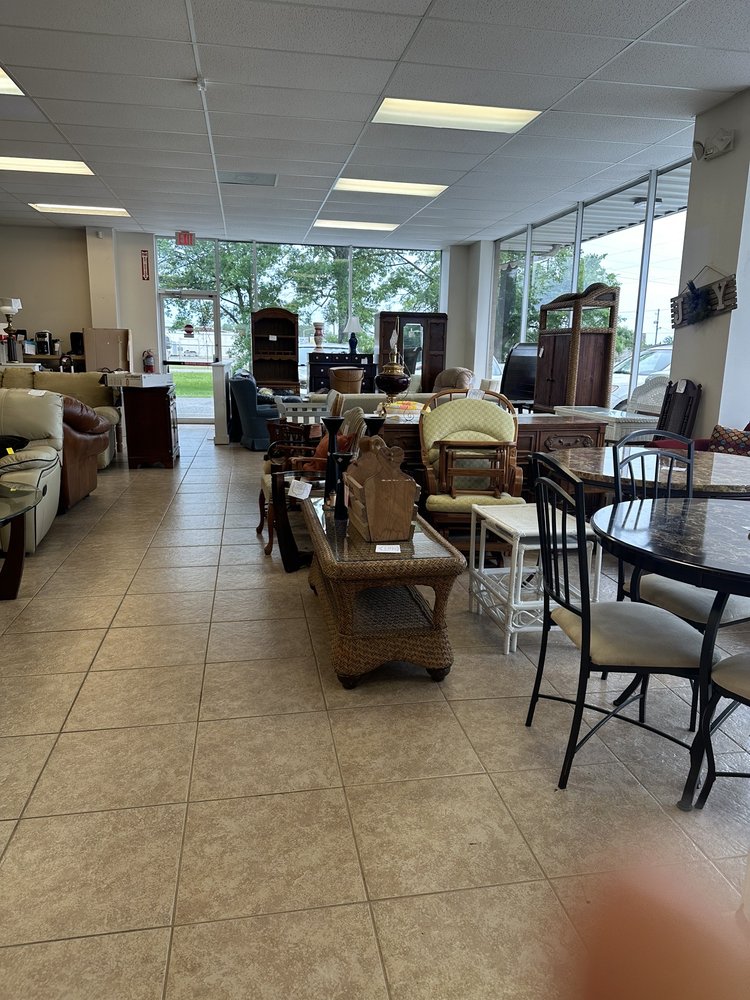 THE SALVATION ARMY Updated September 2024 2015 N McKenzie St, Foley