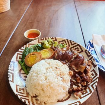 The Sister Restaurant & Cafe - Braised pork leg over rice - Thai Near Me - Honolulu, Hawaii The Sister Restaurant & Cafe - Braised pork leg over rice - Thai Near Me - Honolulu, Hawaii