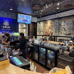 1810 Tacos y Tequila - Bar area