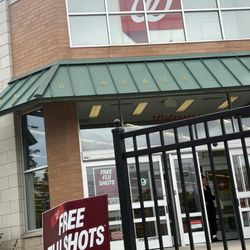 Walgreens - Sign outside Walgreens at 41 Holland Avenue in Albany offering free flu shots.