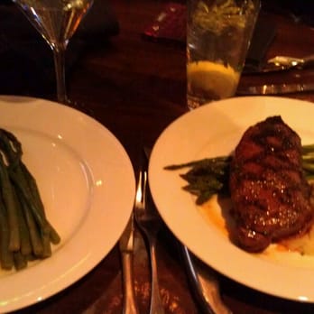 Earls Kitchen + Bar - Cocktail Bars Near Me - Denver, Colorado Earls Kitchen + Bar - Cocktail Bars Near Me - Denver, Colorado