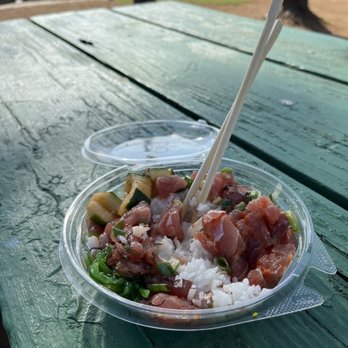 The Fish Express - Poke bowl 3 scoops - Hawaiian Near Me - Lihue, Hawaii The Fish Express - Poke bowl 3 scoops - Hawaiian Near Me - Lihue, Hawaii