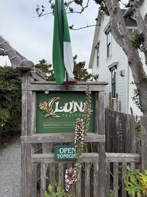 Luna Trattoria by null