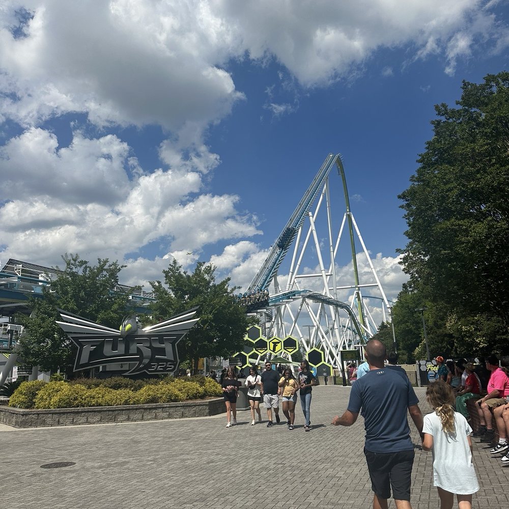 Carowinds - Amusement Parks Near Me - Charlotte, North Carolina Carowinds - Amusement Parks Near Me - Charlotte, North Carolina
