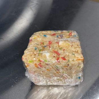 Cidercade Houston - Rice Krispy treat is big, not as marshmellowy. Does have the gooeyness when you pull it apart. - Arcades Near Me - Houston, Texas Cidercade Houston - Rice Krispy treat is big, not as marshmellowy. Does have the gooeyness when you pull it apart. - Arcades Near Me - Houston, Texas