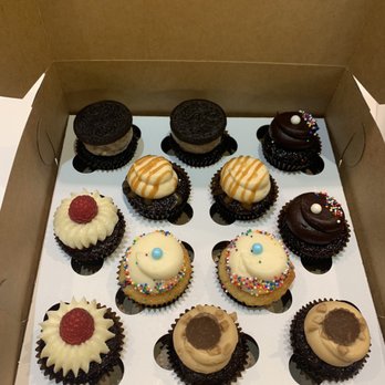 Cupcakin' Bake Shop - Box #2: Mini Cupcakes - Bakeries Near Me - Walnut Creek, California