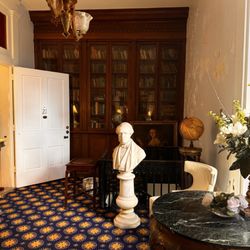 Cedar Grove Mansion Inn & Restaurant - Klein Family Library.
