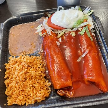El Amigo - Chicken enchilada plate - no cheese - Mexican Near Me - Lawndale, California
