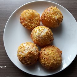 Bäckerei Hermann - Käsebällchen / Cheese balls
