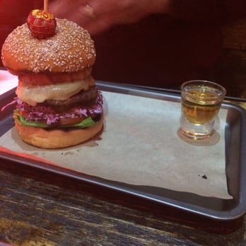Death Row Dive n Diner - Dive Bars Near Me - Liverpool, XMS