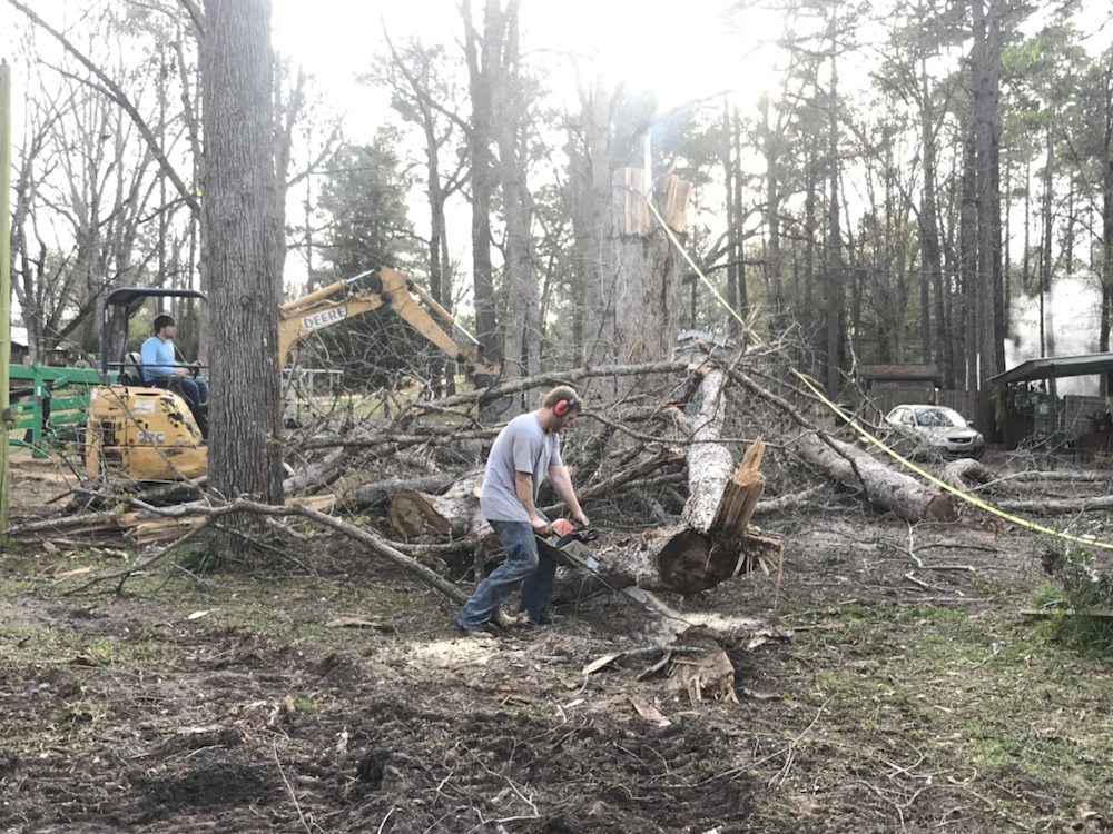 Slide of Roberts Tree Service and Home Repair