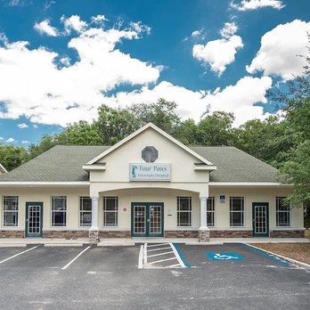 4 Paws Veterinary Hospital