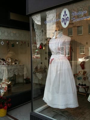 Vanessa Vintage Treasures by null