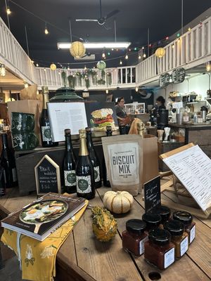 Piknik Town Market by null