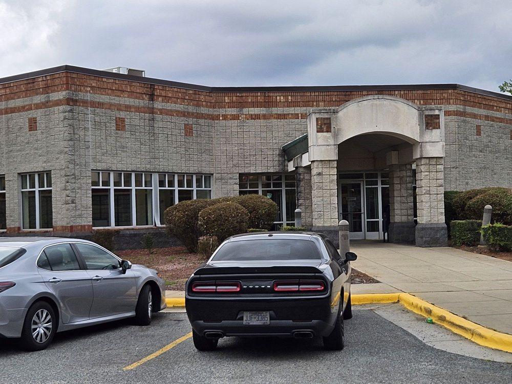 US POSTAL OFFICE Updated September 2024 15 Photos & 34 Reviews