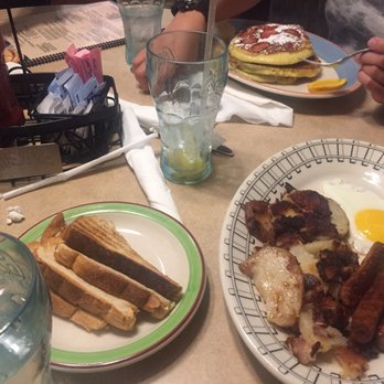 Vernon Diner - Good old breakfast for 3 am. - Diners Near Me - Vernon, Connecticut Vernon Diner - Good old breakfast for 3 am. - Diners Near Me - Vernon, Connecticut