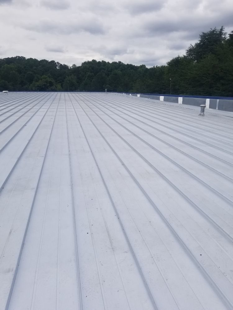 Slide of Elizondo Metal Roofing