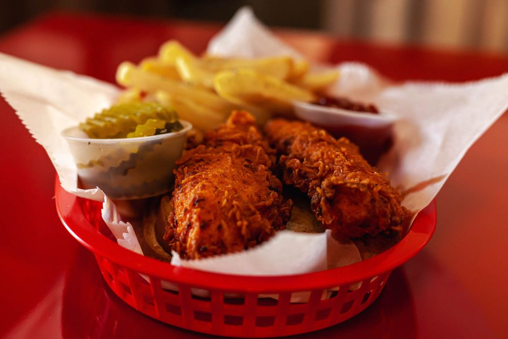Fowl Play Hot Chicken Logo