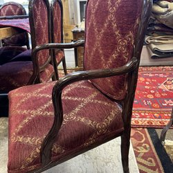 Clutter Furnishings - Lovely dining chairs