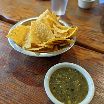 Cancun Sabor Mexicano - The entrees do not come with salsa. If you want salsa, you are forced to buy chips and salsa. - Mexican Near Me - Berkeley, California