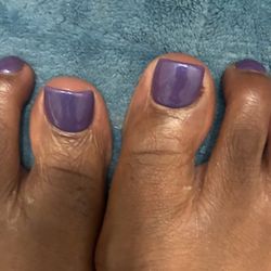 Creative Nail Lounge - Right big toe cut and hurts