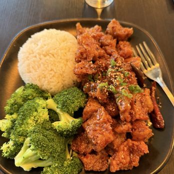 Daikon Vegan Sushi - Windmill - Sesame "Chicken" - Vegan Near Me - Las Vegas, Nevada