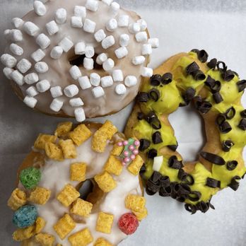 Hills Donut - A example of the great selection at Hills Donut. - Donuts Near Me - Lake Elsinore, California