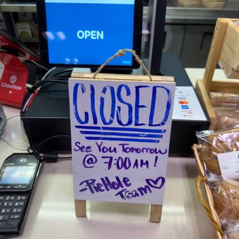 Gelson's Pacific Beach - Open & closed = double threat - Delis Near Me - San Diego, California