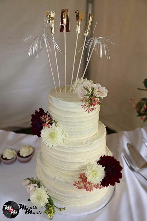 Simply Cakes By Camberly Logo