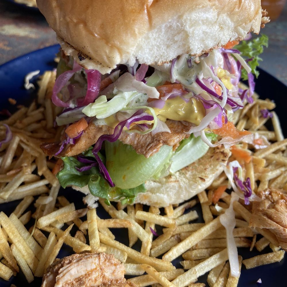 Pollo a la Brasa Sandwich (Chicken) Pollo a la Brasa Sandwich (Chicken)