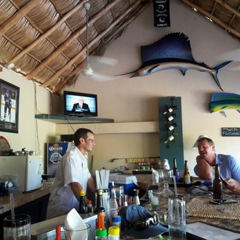 El Quinto Elemento - Our view at the bar. - Sports Bars Near Me - Cruz de Huanacaxtle, NAY