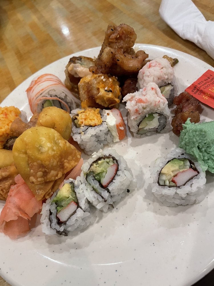 Qq Buffet Logo