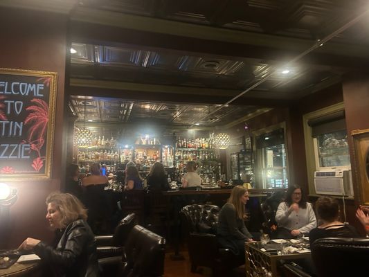 The Tin Lizzie Lounge by null