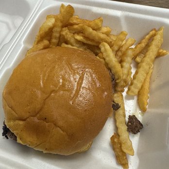 Sophia's Deli & Restaurant - Burger - American Near Me - Cincinnati, Ohio Sophia's Deli & Restaurant - Burger - American Near Me - Cincinnati, Ohio