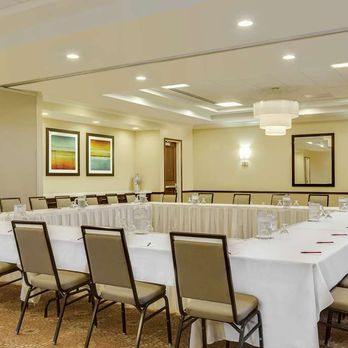 Hilton Garden Inn Manhattan - Meeting Room - Hotels Near Me - Manhattan, Kansas Hilton Garden Inn Manhattan - Meeting Room - Hotels Near Me - Manhattan, Kansas