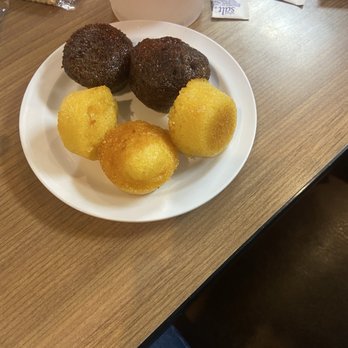 Jason's Deli - Mini cornbread muffins and mini ginger bread muffins - Delis Near Me - Greenville, South Carolina