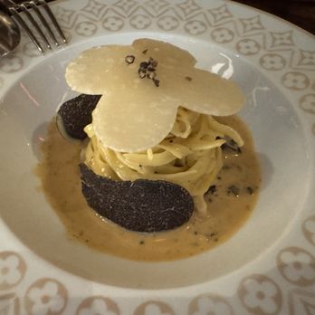 Le Café Louis Vuitton - Cafes Near Me - New York, New York Le Café Louis Vuitton - Cafes Near Me - New York, New York