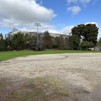 Barrington Recreation Center - Parks Near Me - Los Angeles, California
